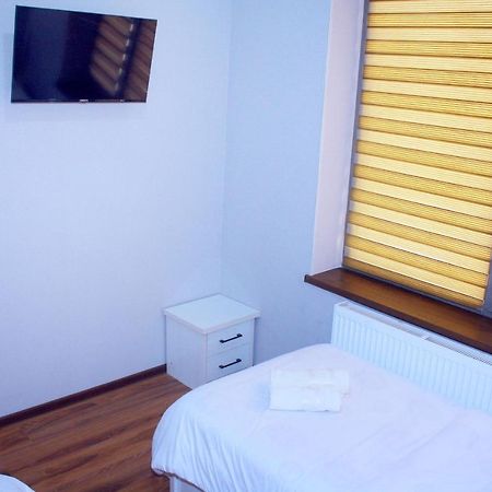 One Global Family Guest House Samarkand Eksteriør billede
