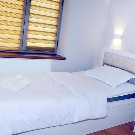 One Global Family Guest House Samarkand Eksteriør billede